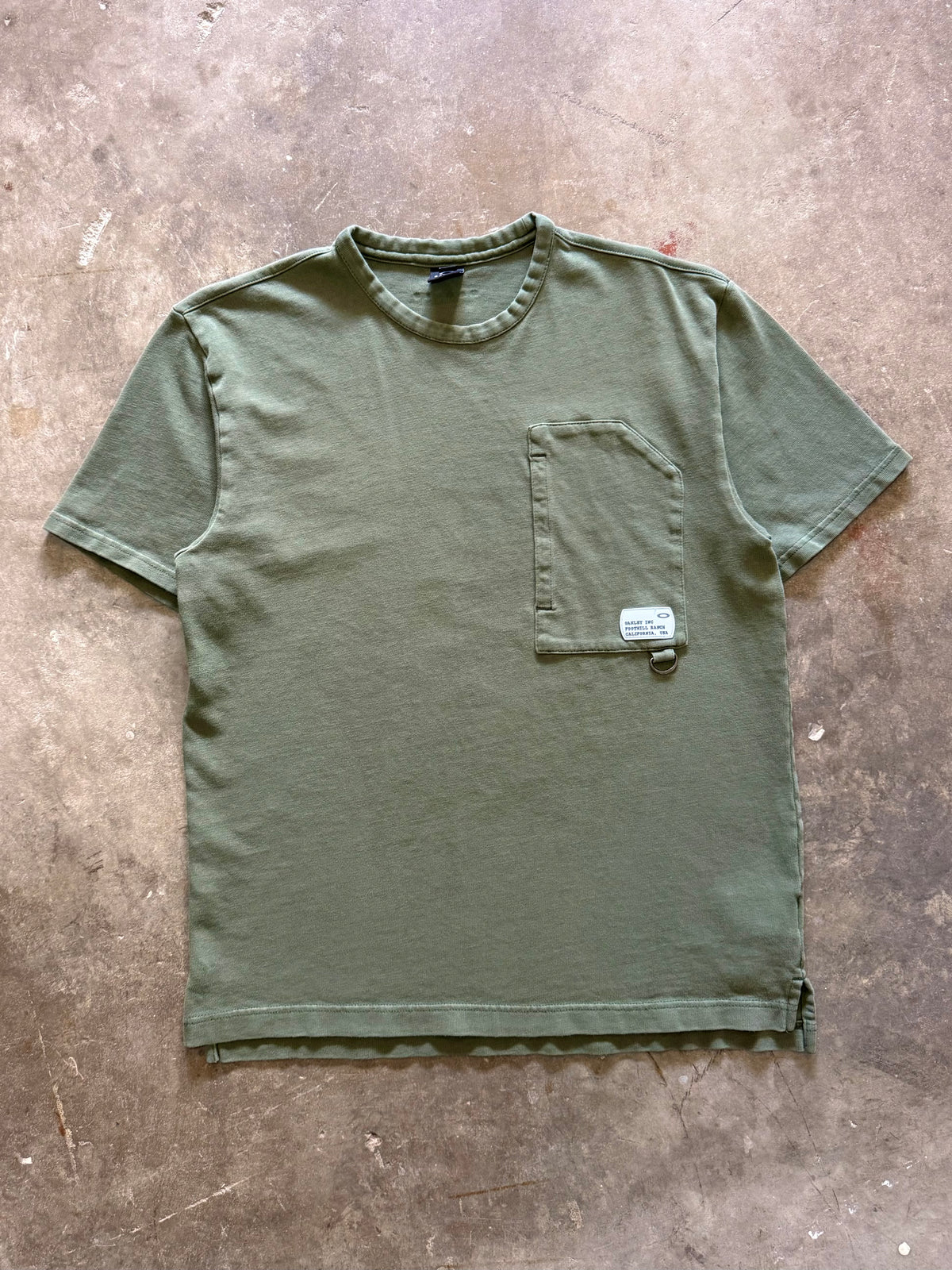 2000s Olive Tactical Oakley Tee (Medium)