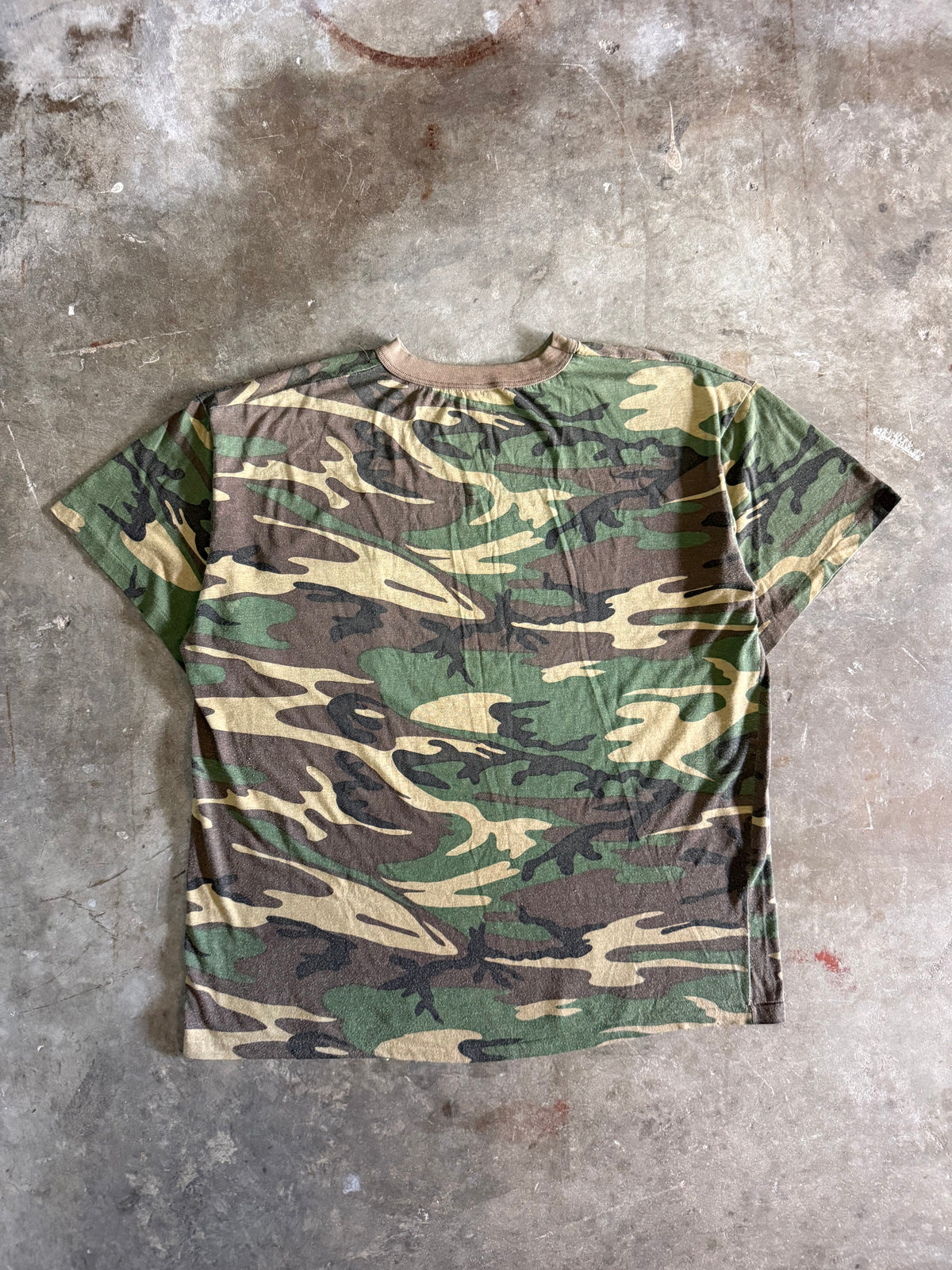 1980s Boxy Single Stitch Camo Pocket Tee (X-Large)